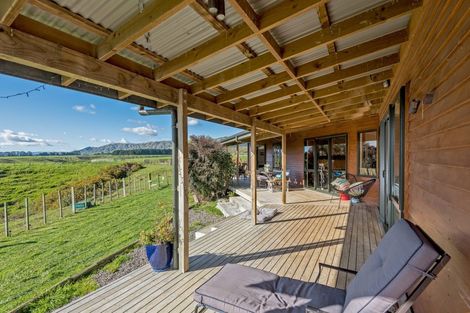 Photo of property in 17 Angus Lane, Tokomaru, Palmerston North, 4474
