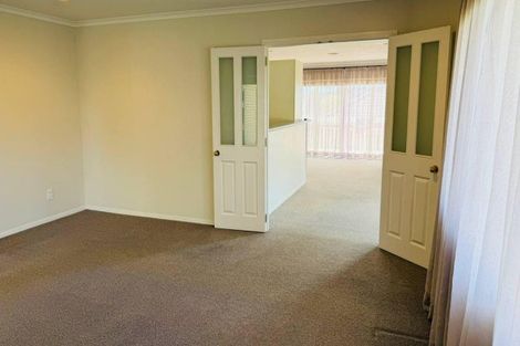 Photo of property in 33 Blue Heron Rise, Stanmore Bay, Whangaparaoa, 0932