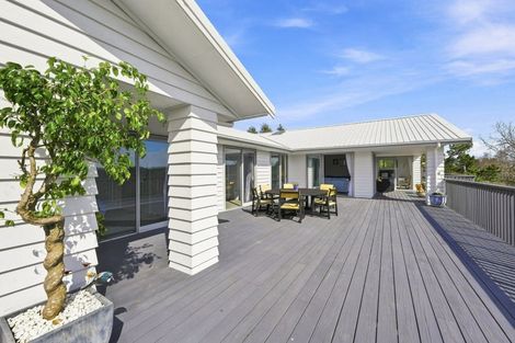 Photo of property in 136 Pinchgut Road, Kaukapakapa, 0873
