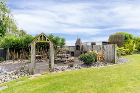 Photo of property in 16 Ryder Crescent, Levin, 5510