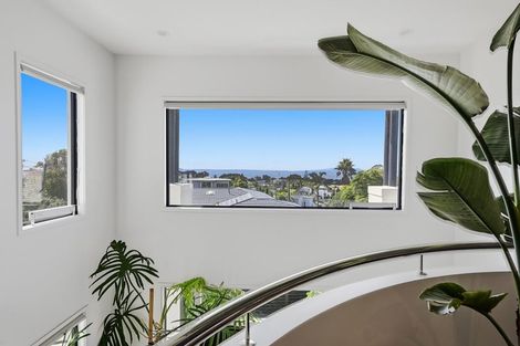 Photo of property in 22a Eastcliffe Road, Castor Bay, Auckland, 0620