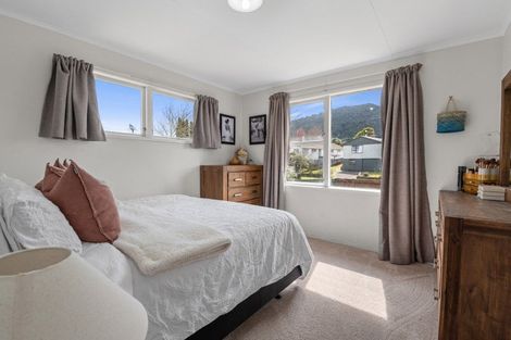 Photo of property in 1 Onyx Place, Pukehangi, Rotorua, 3015