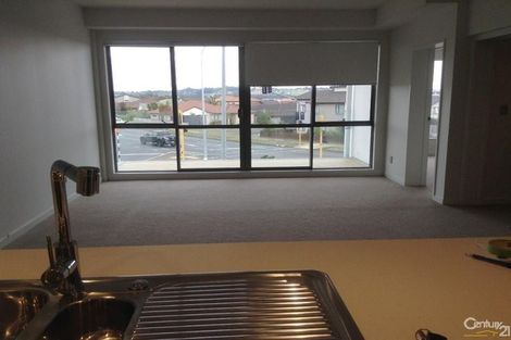 Photo of property in 1i/136 Stancombe Road, Flat Bush, Auckland, 2016