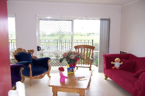 Photo of property in 35 Trimaran Drive, Gulf Harbour, Whangaparaoa, 0930
