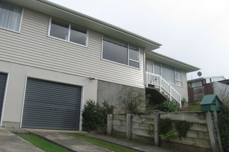 Photo of property in 6 Woolwich Close, Whitby, Porirua, 5024