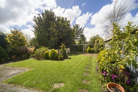 Photo of property in 16 Ashford Avenue, Hokowhitu, Palmerston North, 4410