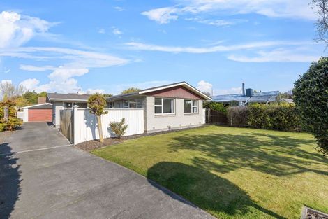 Photo of property in 33 Cullahill Street, Harewood, Christchurch, 8051