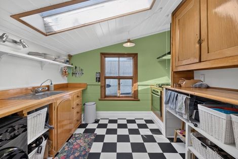 Photo of property in 38 Voelas Road, Lyttelton, 8082