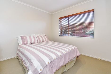 Photo of property in 217 Carnoustie Drive, Wattle Downs, Auckland, 2103
