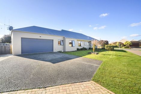 Photo of property in 29 Clearview Drive, Milson, Palmerston North, 4414