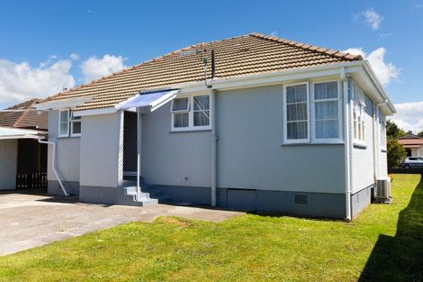 Photo of property in 10 Collett Street, Dannevirke, 4930