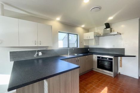 Photo of property in 69 Arundel Crescent, Westown, New Plymouth, 4310