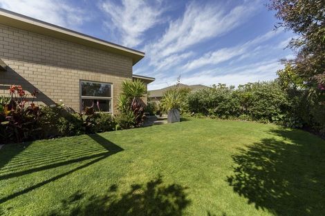 Photo of property in 3 Dunsford Close, Halswell, Christchurch, 8025