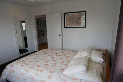 Photo of property in 12 Duncan Avenue, Te Atatu South, Auckland, 0610