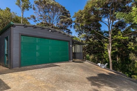 Photo of property in 112 Mountain Road, Henderson Valley, Auckland, 0612