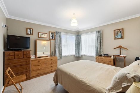 Photo of property in 17 Meadowvale Drive, Levin, 5510