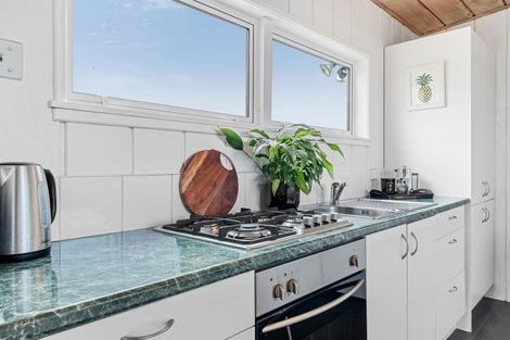 Photo of property in 11 Hector Place, Opunake, 4616