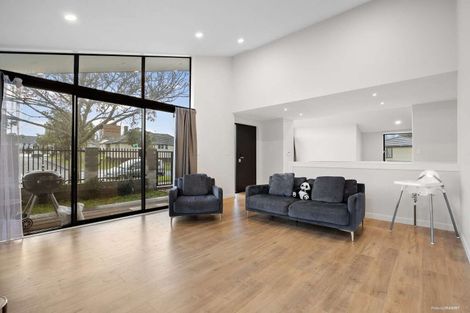 Photo of property in 21 Eastview Road, Glen Innes, Auckland, 1072