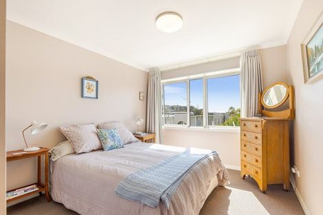 Photo of property in 33 Parkside Drive, Orewa, 0931