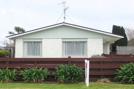 Photo of property in 1/22 Mahana Road, Paraparaumu Beach, Paraparaumu, 5032