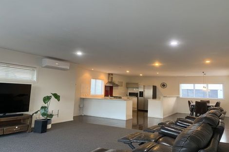Photo of property in 123a Hobsonville Road, West Harbour, Auckland, 0618