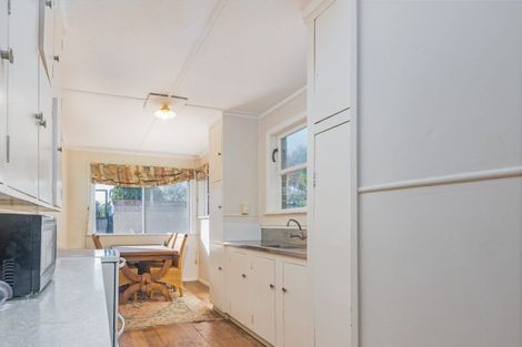 Photo of property in 132 Rangiora Avenue, Roslyn, Palmerston North, 4414