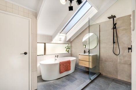 Photo of property in 190 Sandspit Road, Shelly Park, Auckland, 2014