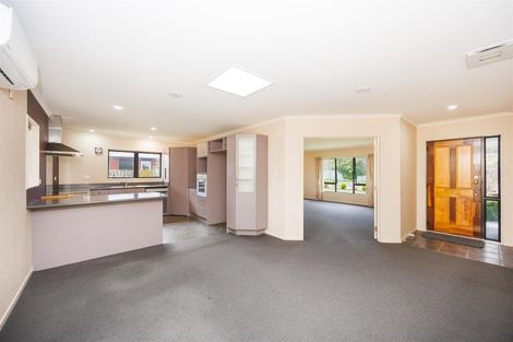 Photo of property in 6 Blennerville Close, Marton, 4710