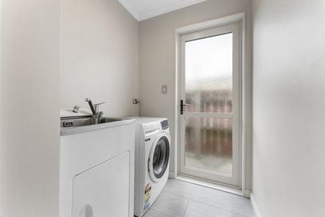 Photo of property in 6a Chelwood Street, Takaro, Palmerston North, 4412