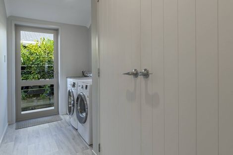 Photo of property in 16 Vista Close, Omokoroa, 3114