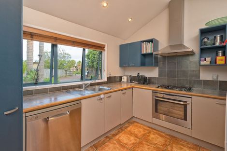 Photo of property in 76 Lothian Brae, Wattle Downs, Auckland, 2103