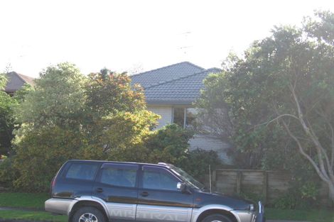 Photo of property in 84 Gosford Drive, Botany Downs, Auckland, 2010
