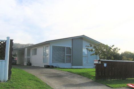 Photo of property in 13 Apple Terrace, Ranui, Porirua, 5024