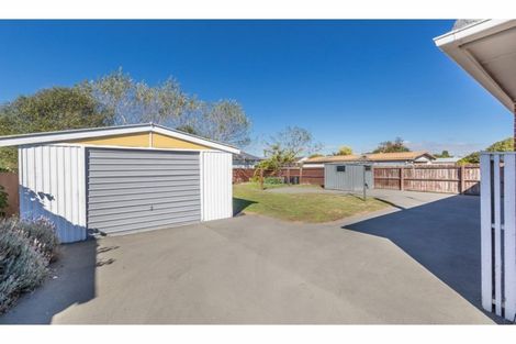 Photo of property in 32 Bournemouth Crescent, Aranui, Christchurch, 8061