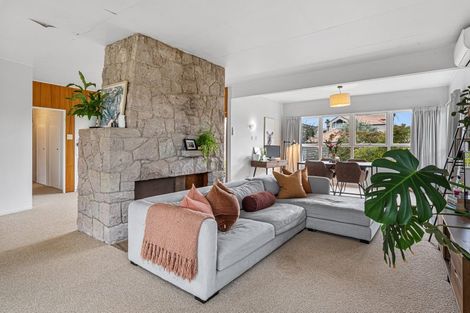 Photo of property in 1/22 Saltburn Road, Milford, Auckland, 0620