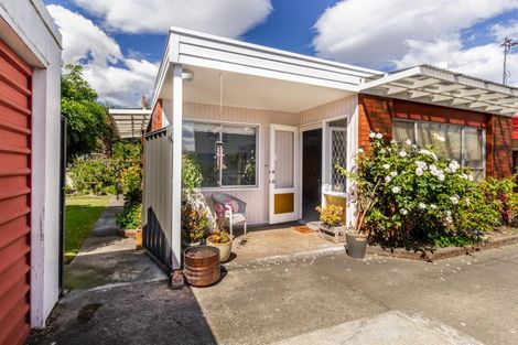 Photo of property in 4/1204 Heretaunga Street East, Parkvale, Hastings, 4122
