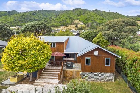 Photo of property in 46 Huia Street, Waikanae, 5036