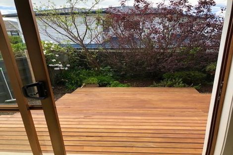 Photo of property in 2/32 Merani Street, Narrow Neck, Auckland, 0622