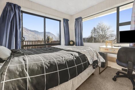 Photo of property in 37 Hunter Crescent, Wanaka, 9305