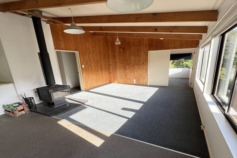 Photo of property in 89 Glenesk Road, Piha, New Lynn, 0772