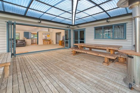 Photo of property in 76 Lothian Brae, Wattle Downs, Auckland, 2103