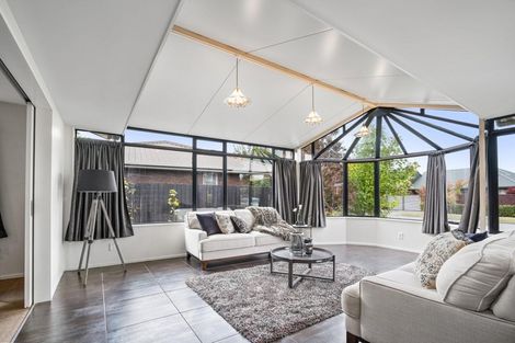 Photo of property in 4 Addison Place, Halswell, Christchurch, 8025