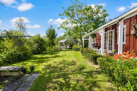 Photo of property in 98 Hanham Road, Kumeu, 0891