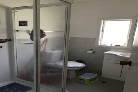 Photo of property in 34 Titirangi Road, New Lynn, Auckland, 0600