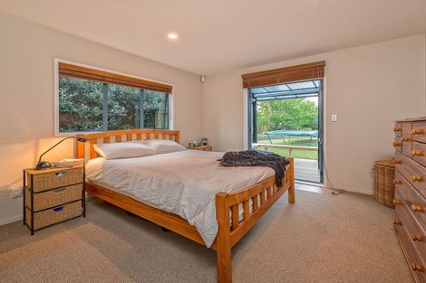 Photo of property in 76 Lothian Brae, Wattle Downs, Auckland, 2103