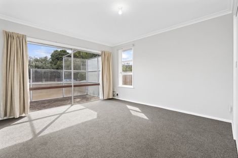 Photo of property in 12 Dermont Street, Bader, Hamilton, 3206