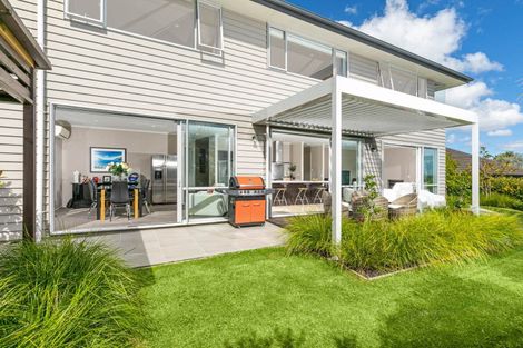 Photo of property in 13 Rangi Avenue, Schnapper Rock, Auckland, 0632