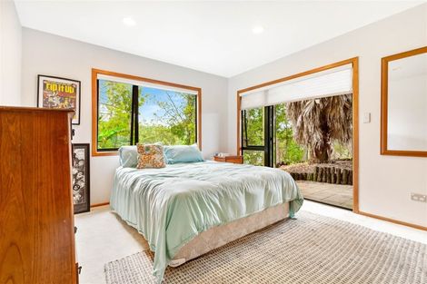 Photo of property in 44 Paturoa Road, Titirangi, Auckland, 0604