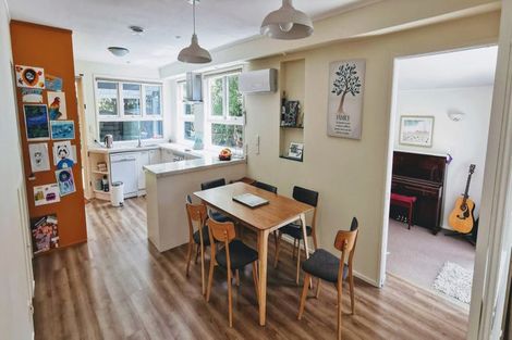 Photo of property in 14 Totara Grove, Hillcrest, Auckland, 0627