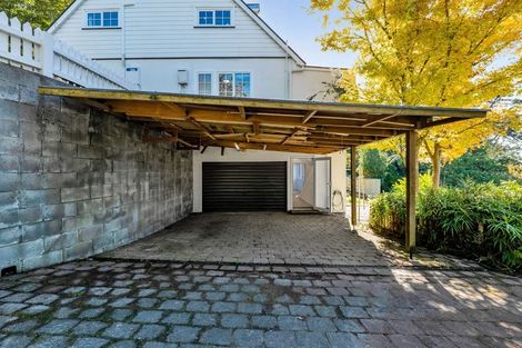 Photo of property in 27 Saxton Road, Upper Vogeltown, New Plymouth, 4310